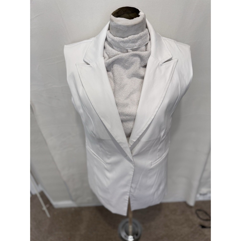 bagatelle White Sleeveless Blazer Vest